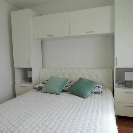 S Sea With Sea View And Balcony Crikvenica